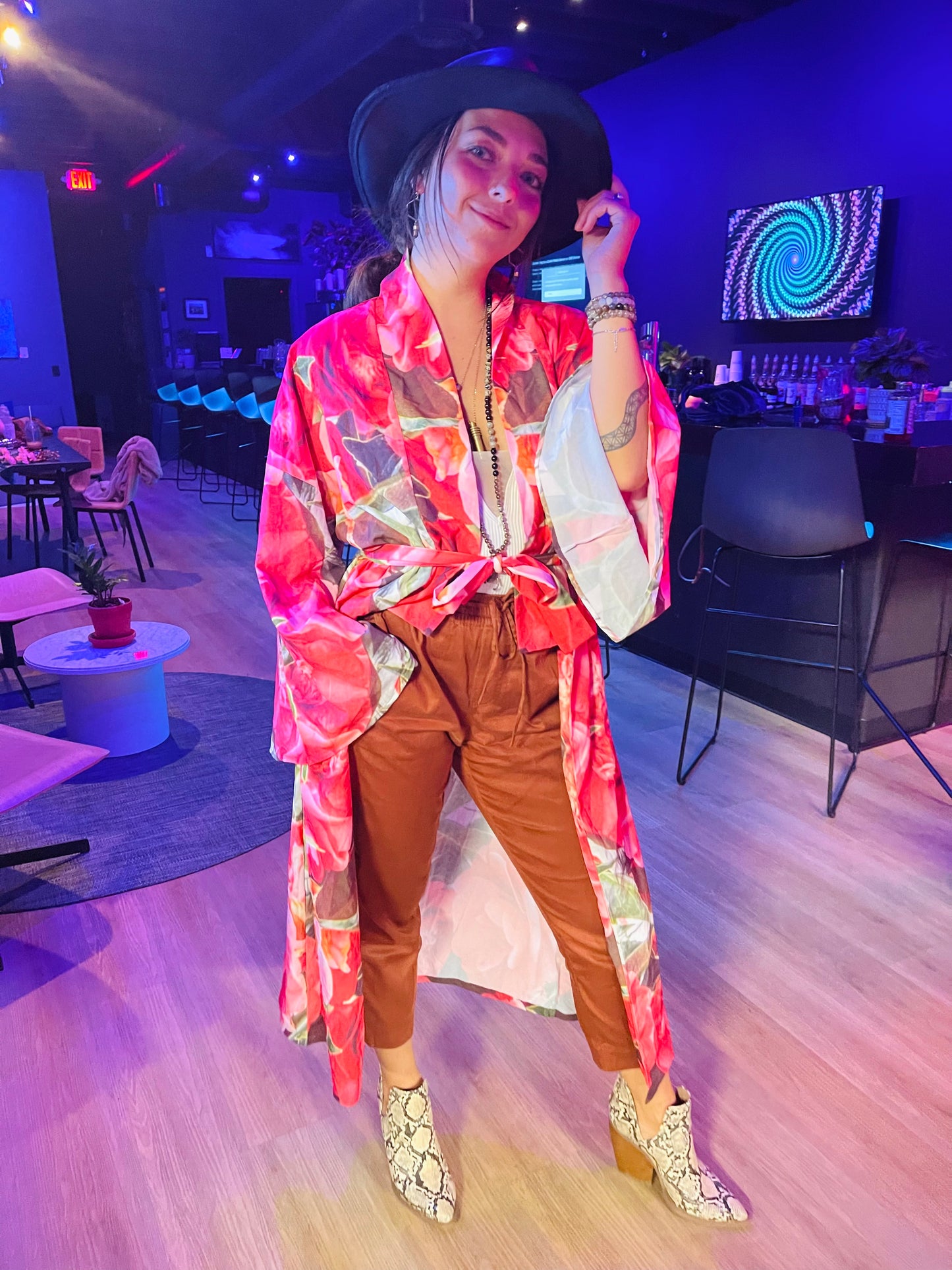 Roses Are Red | Classic Kimono